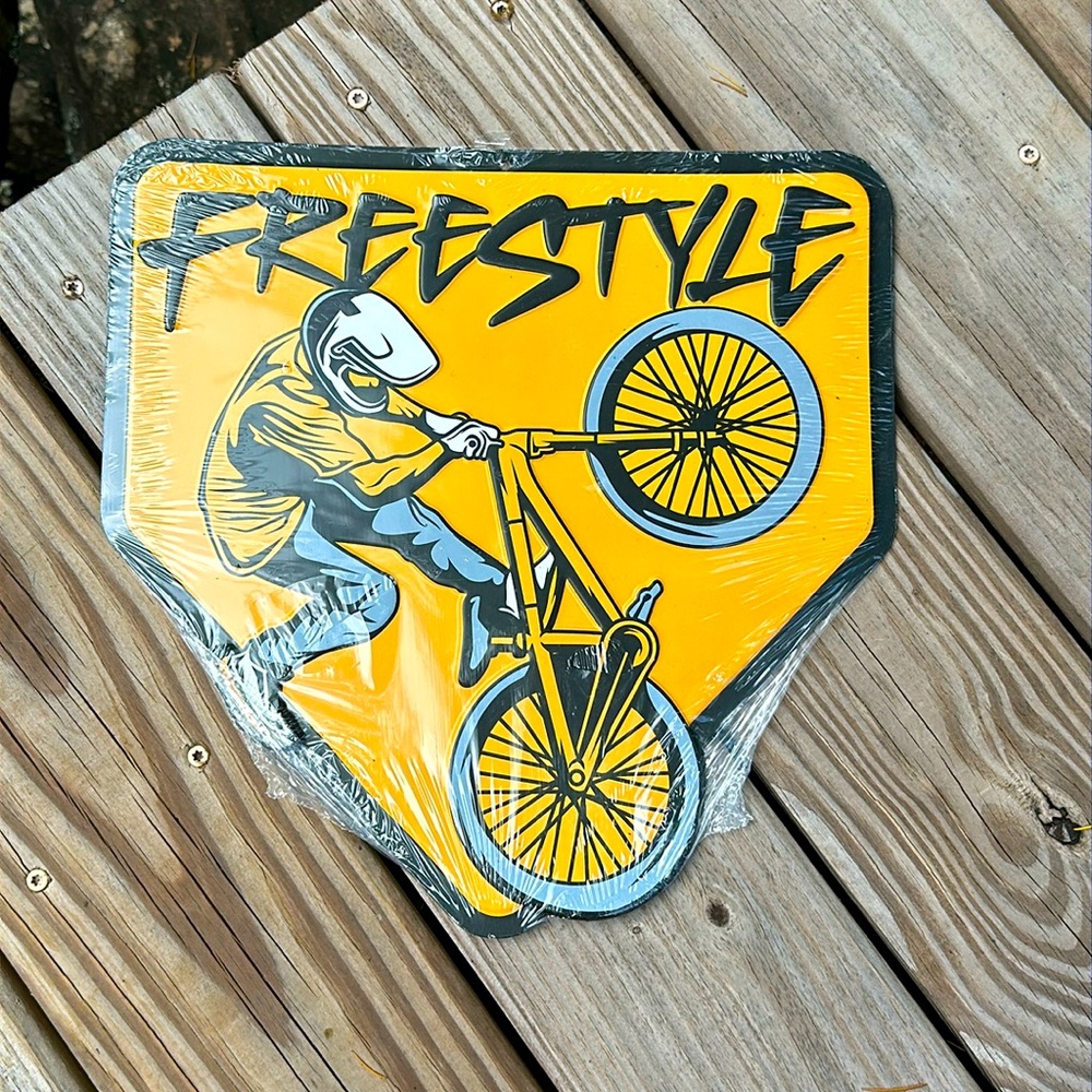 Freestyle metal sign